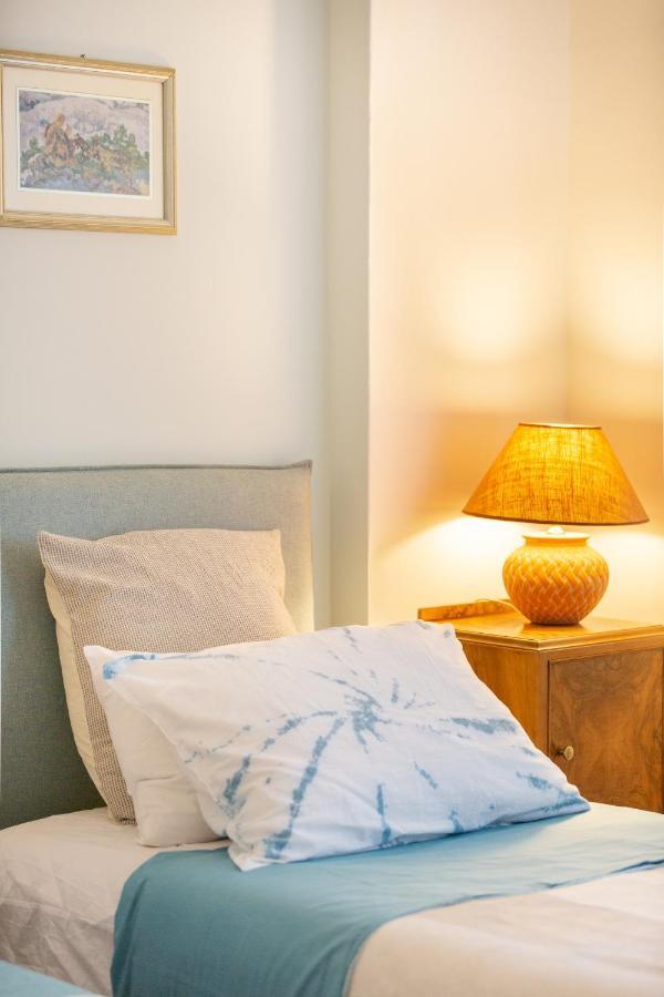 A Short Walk To Syntagma And Plaka By Athenian Homes Atenas Exterior foto