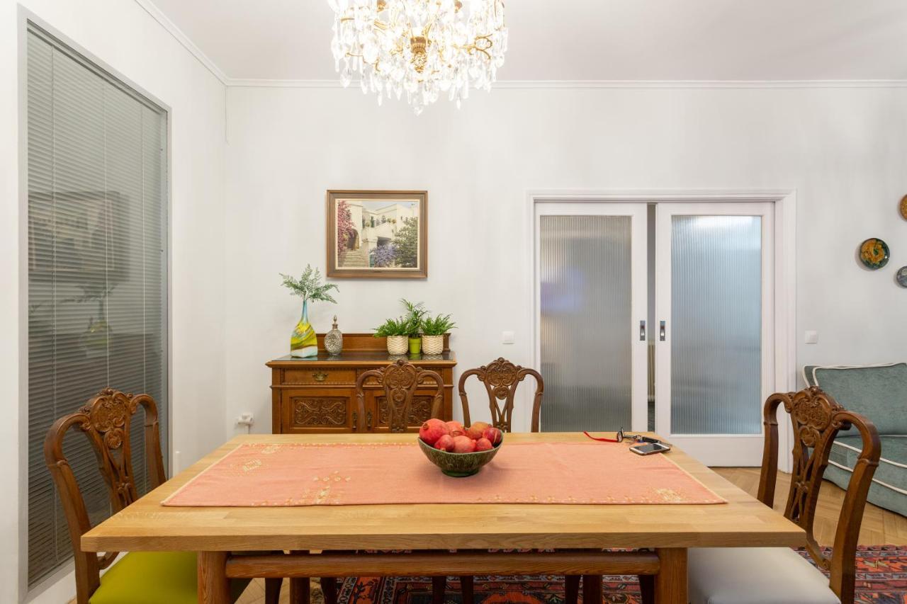 A Short Walk To Syntagma And Plaka By Athenian Homes Atenas Exterior foto